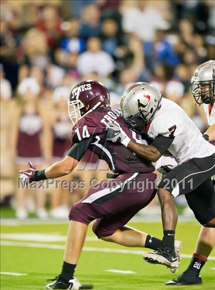 Thumbnail 2 in Union vs. Jenks photogallery.
