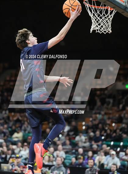 Thumbnail 2 in Dakota Ridge vs Mesa Ridge (CHSAA 5A Great 8) photogallery.