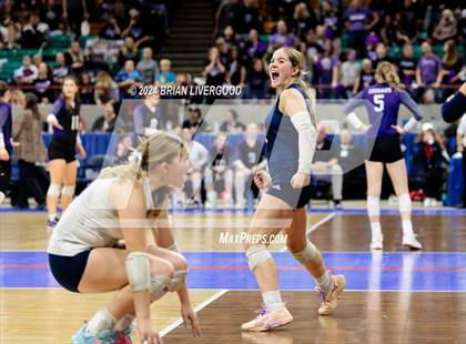 Thumbnail 2 in Platte Valley vs. Village (CHSAA 3A Final) photogallery.