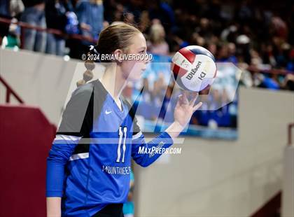 Thumbnail 2 in Platte Valley vs. Village (CHSAA 3A Final) photogallery.