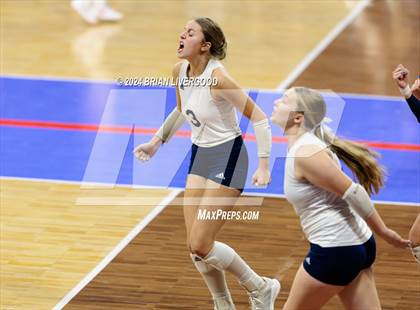 Thumbnail 1 in Platte Valley vs. Village (CHSAA 3A Final) photogallery.