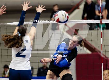 Thumbnail 2 in Platte Valley vs. Village (CHSAA 3A Final) photogallery.