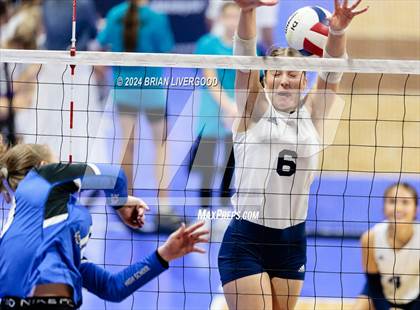 Thumbnail 1 in Platte Valley vs. Village (CHSAA 3A Final) photogallery.