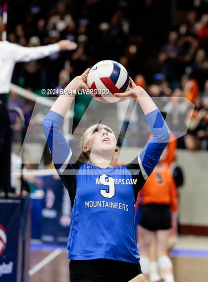 Thumbnail 2 in Platte Valley vs. Village (CHSAA 3A Final) photogallery.