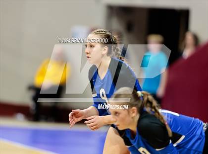 Thumbnail 2 in Platte Valley vs. Village (CHSAA 3A Final) photogallery.