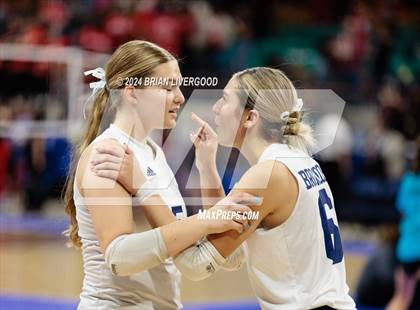 Thumbnail 2 in Platte Valley vs. Village (CHSAA 3A Final) photogallery.