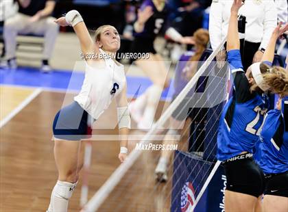 Thumbnail 3 in Platte Valley vs. Village (CHSAA 3A Final) photogallery.