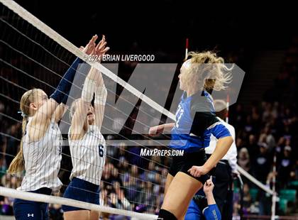 Thumbnail 1 in Platte Valley vs. Village (CHSAA 3A Final) photogallery.