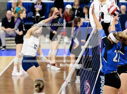 Thumbnail 2 in Platte Valley vs. Village (CHSAA 3A Final) photogallery.