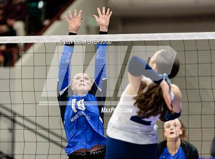 Thumbnail 2 in Platte Valley vs. Village (CHSAA 3A Final) photogallery.