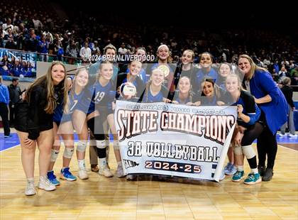 Thumbnail 3 in Platte Valley vs. Village (CHSAA 3A Final) photogallery.