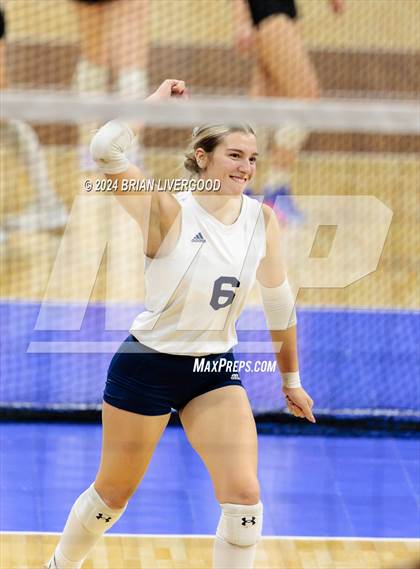 Thumbnail 3 in Platte Valley vs. Village (CHSAA 3A Final) photogallery.