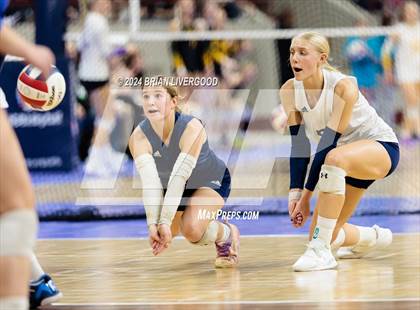 Thumbnail 2 in Platte Valley vs. Village (CHSAA 3A Final) photogallery.