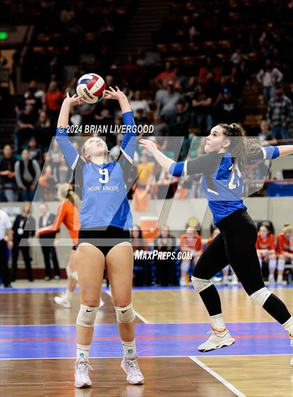 Thumbnail 2 in Platte Valley vs. Village (CHSAA 3A Final) photogallery.