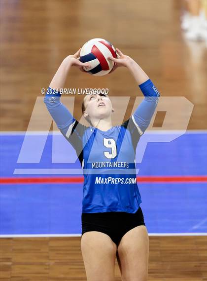 Thumbnail 2 in Platte Valley vs. Village (CHSAA 3A Final) photogallery.