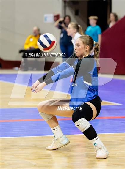 Thumbnail 3 in Platte Valley vs. Village (CHSAA 3A Final) photogallery.