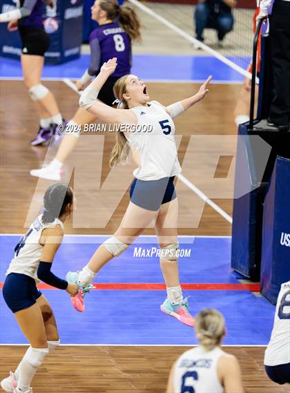 Thumbnail 1 in Platte Valley vs. Village (CHSAA 3A Final) photogallery.