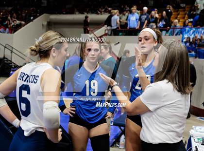 Thumbnail 1 in Platte Valley vs. Village (CHSAA 3A Final) photogallery.