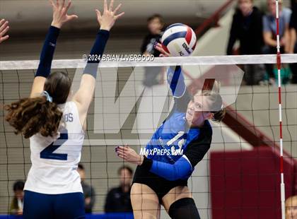 Thumbnail 1 in Platte Valley vs. Village (CHSAA 3A Final) photogallery.