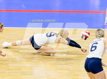 Thumbnail 2 in Platte Valley vs. Village (CHSAA 3A Final) photogallery.