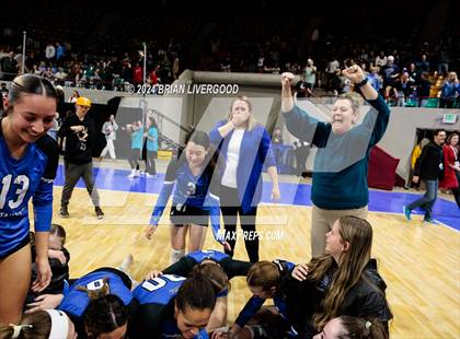 Thumbnail 3 in Platte Valley vs. Village (CHSAA 3A Final) photogallery.