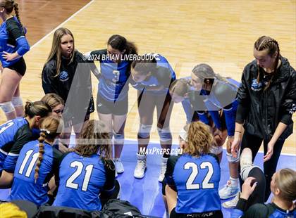 Thumbnail 3 in Platte Valley vs. Village (CHSAA 3A Final) photogallery.