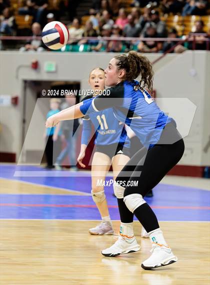 Thumbnail 3 in Platte Valley vs. Village (CHSAA 3A Final) photogallery.