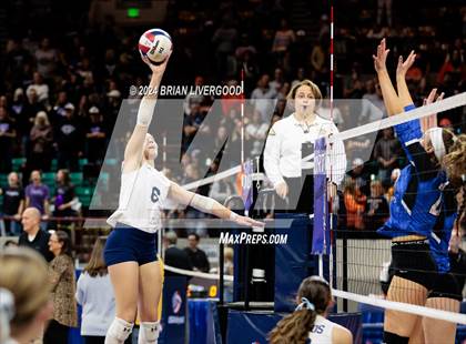 Thumbnail 3 in Platte Valley vs. Village (CHSAA 3A Final) photogallery.