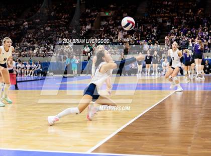 Thumbnail 1 in Platte Valley vs. Village (CHSAA 3A Final) photogallery.