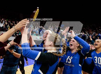 Thumbnail 1 in Platte Valley vs. Village (CHSAA 3A Final) photogallery.