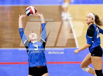 Thumbnail 3 in Platte Valley vs. Village (CHSAA 3A Final) photogallery.