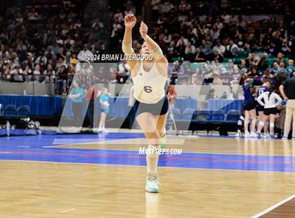 Thumbnail 2 in Platte Valley vs. Village (CHSAA 3A Final) photogallery.