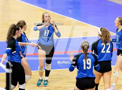 Thumbnail 2 in Platte Valley vs. Village (CHSAA 3A Final) photogallery.