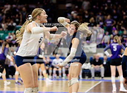 Thumbnail 1 in Platte Valley vs. Village (CHSAA 3A Final) photogallery.