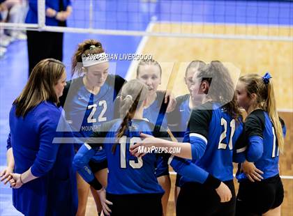 Thumbnail 3 in Platte Valley vs. Village (CHSAA 3A Final) photogallery.