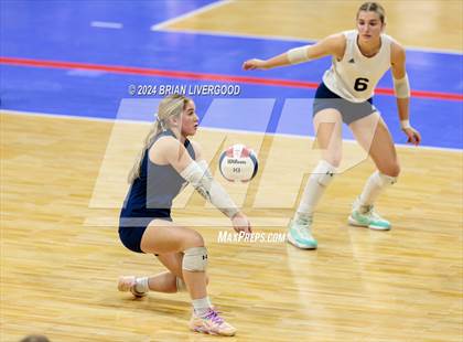 Thumbnail 2 in Platte Valley vs. Village (CHSAA 3A Final) photogallery.
