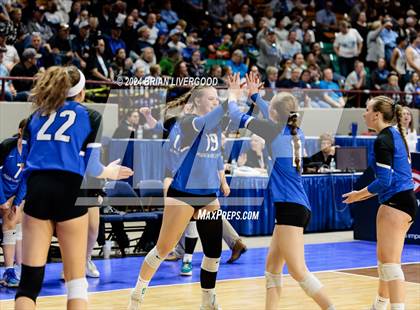 Thumbnail 2 in Platte Valley vs. Village (CHSAA 3A Final) photogallery.