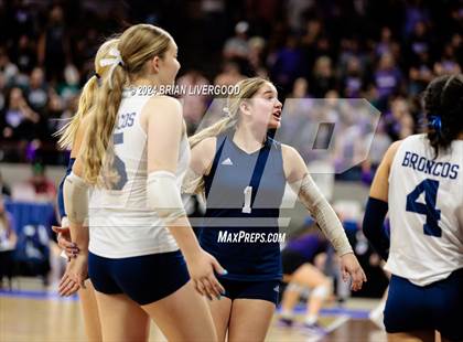 Thumbnail 3 in Platte Valley vs. Village (CHSAA 3A Final) photogallery.