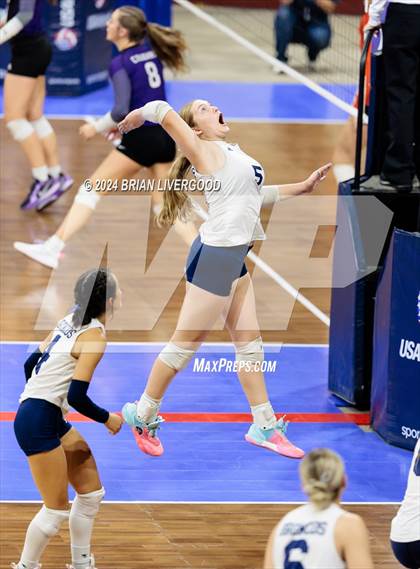 Thumbnail 2 in Platte Valley vs. Village (CHSAA 3A Final) photogallery.