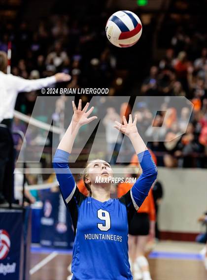 Thumbnail 1 in Platte Valley vs. Village (CHSAA 3A Final) photogallery.