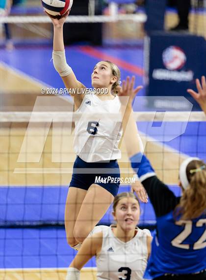 Thumbnail 2 in Platte Valley vs. Village (CHSAA 3A Final) photogallery.