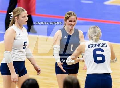 Thumbnail 1 in Platte Valley vs. Village (CHSAA 3A Final) photogallery.