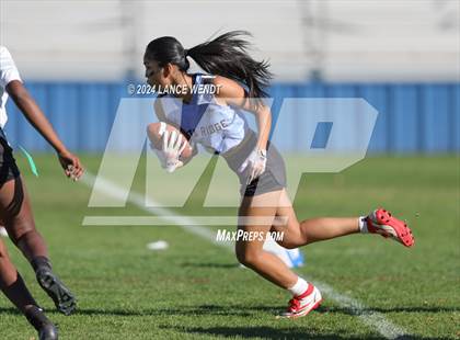 Thumbnail 3 in Vista Ridge vs. Manual (CHSAA 4A Second Round) photogallery.