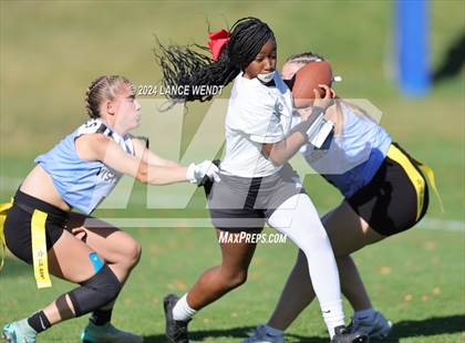 Thumbnail 3 in Vista Ridge vs. Manual (CHSAA 4A Second Round) photogallery.