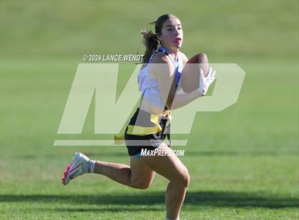 Thumbnail 2 in Vista Ridge vs. Manual (CHSAA 4A Second Round) photogallery.