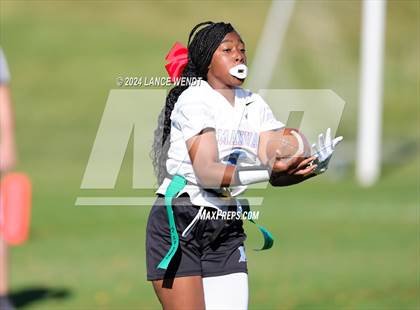 Thumbnail 3 in Vista Ridge vs. Manual (CHSAA 4A Second Round) photogallery.