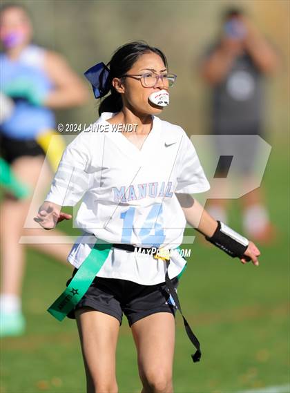 Thumbnail 2 in Vista Ridge vs. Manual (CHSAA 4A Second Round) photogallery.