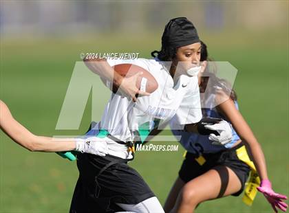 Thumbnail 3 in Vista Ridge vs. Manual (CHSAA 4A Second Round) photogallery.