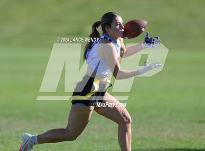 Thumbnail 1 in Vista Ridge vs. Manual (CHSAA 4A Second Round) photogallery.