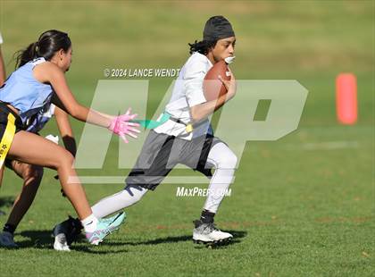 Thumbnail 2 in Vista Ridge vs. Manual (CHSAA 4A Second Round) photogallery.